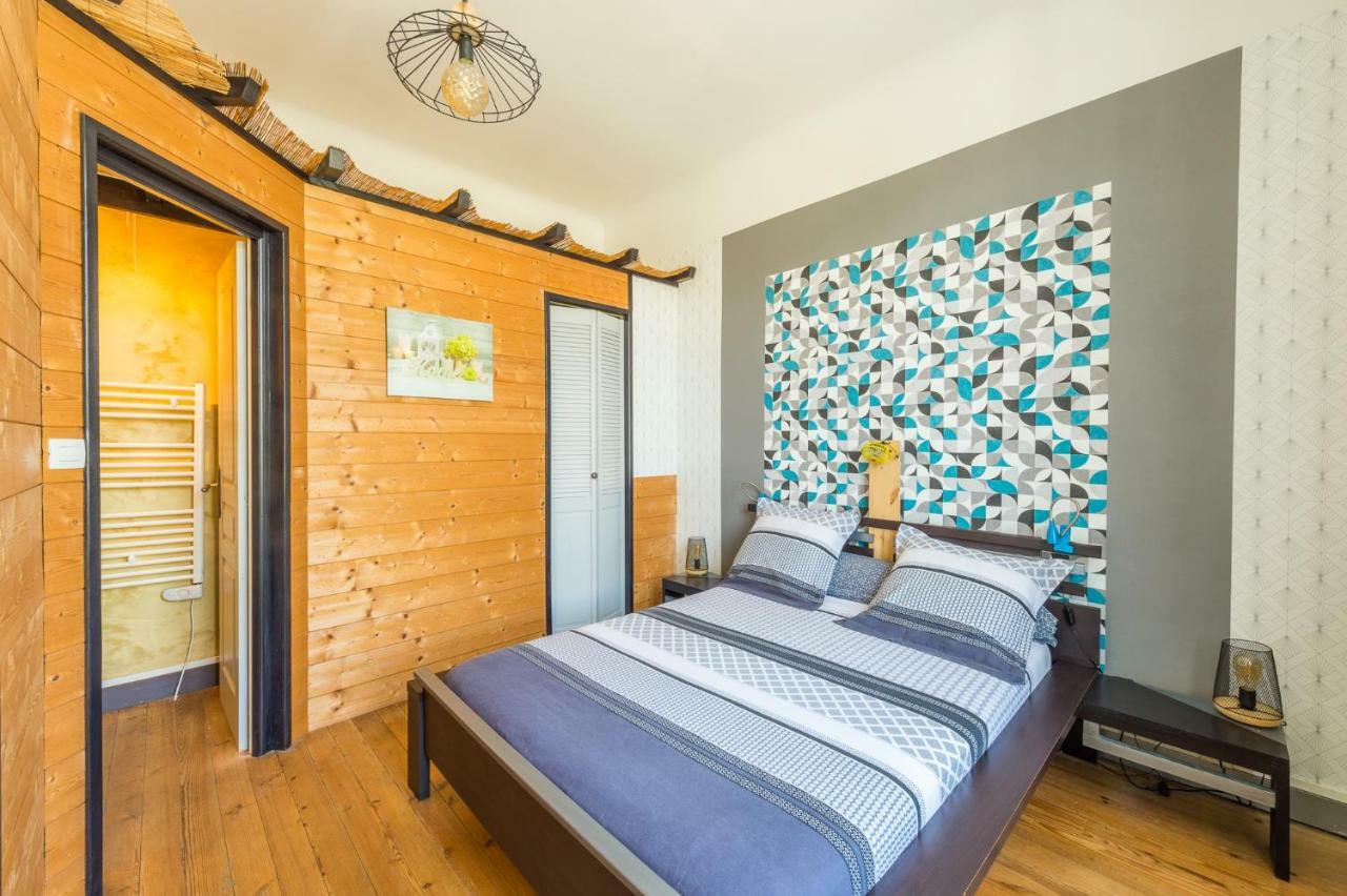 Bed and Breakfast L'Escale Marine - Couette Et Cafe Ла-Рошель Экстерьер фото